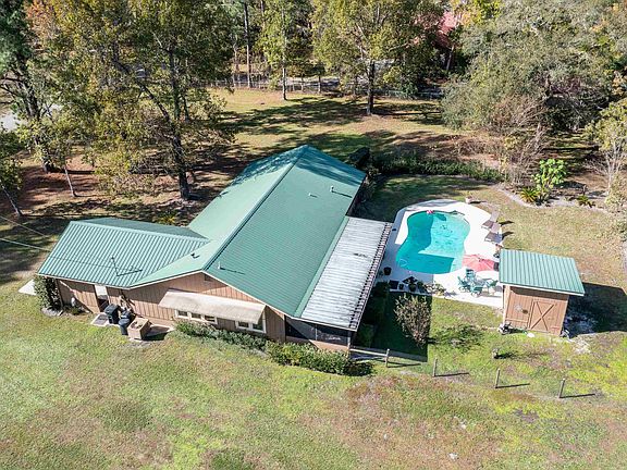 3rd image of 120 Grassy Ln