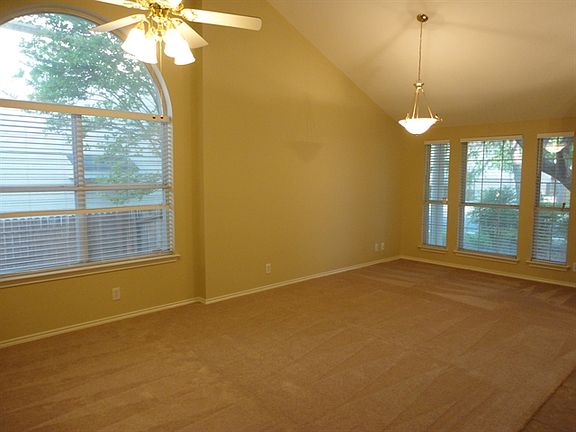 5th image of 3552 Peachtree Ln