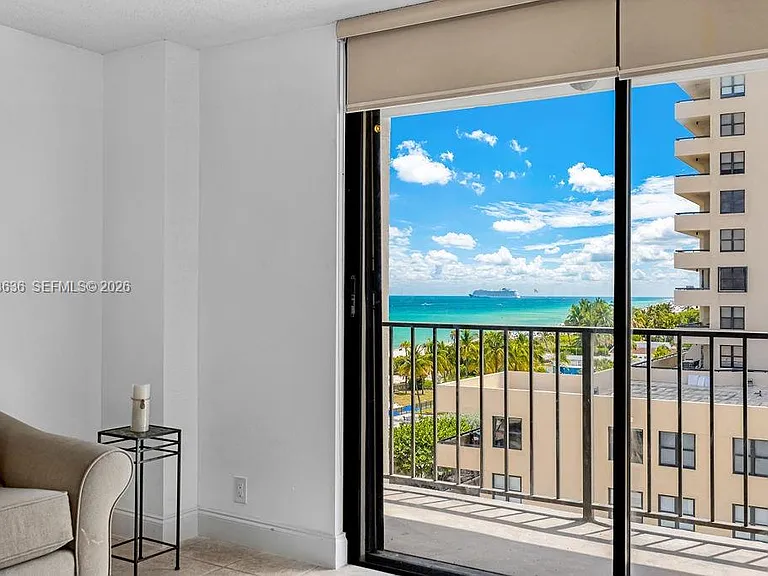 2625 Collins Ave #702 — Photo 2