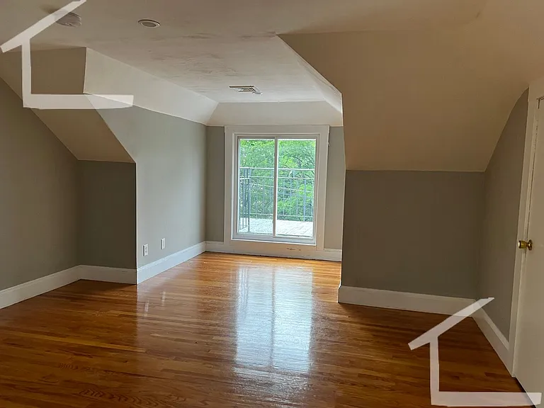 152 Winchester St #3 — Photo 7