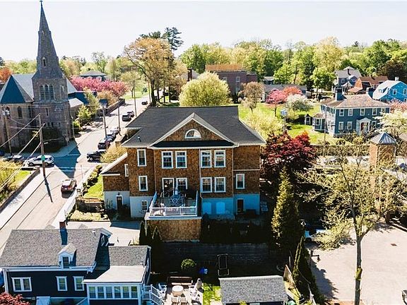 5th image of 70 Peirce St