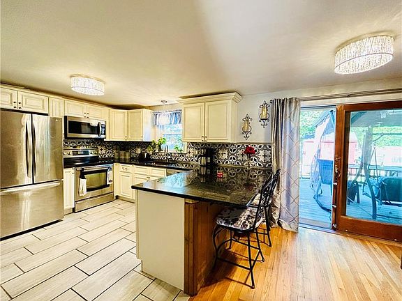 5th image of 6 Hatherly St