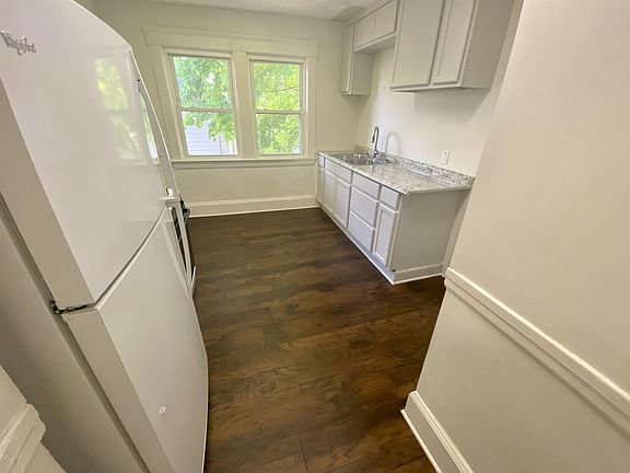 4th image of 1174 E 114th St #2