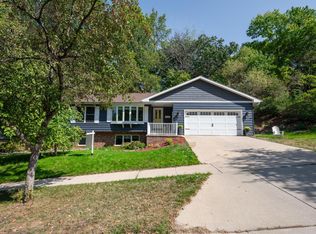 1411 Northern Valley Dr NE, Rochester, MN 55906