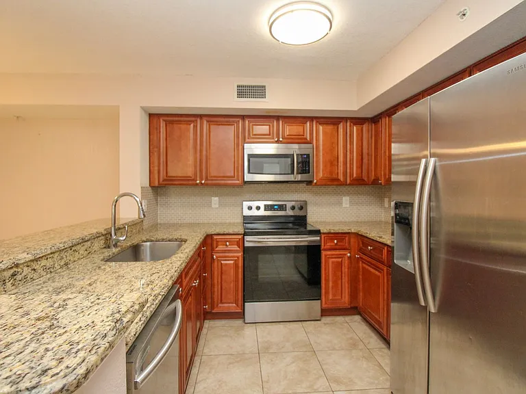 1260 Wildwood Lakes Blvd #104 — Photo 21