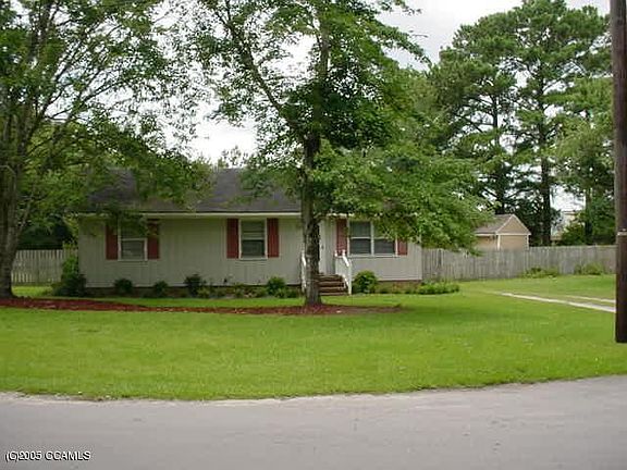 2nd image of 2215 1/2 Park