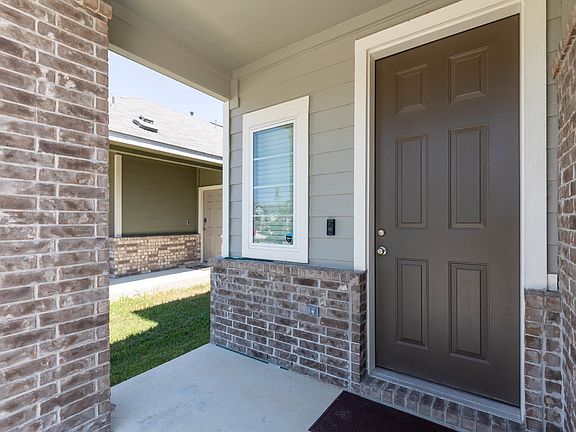 3rd image of 4734 Audubon Pl