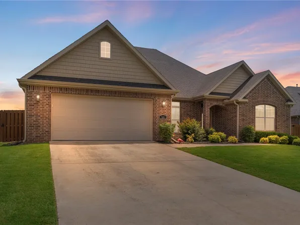 5911 S 66th St, Cave Springs, AR 72718