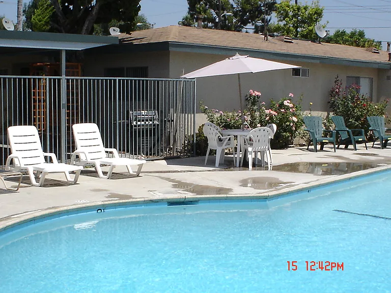 Placentia Meadows Apartments — Photo 24