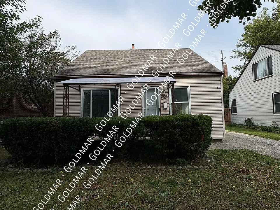 3272 Edison St