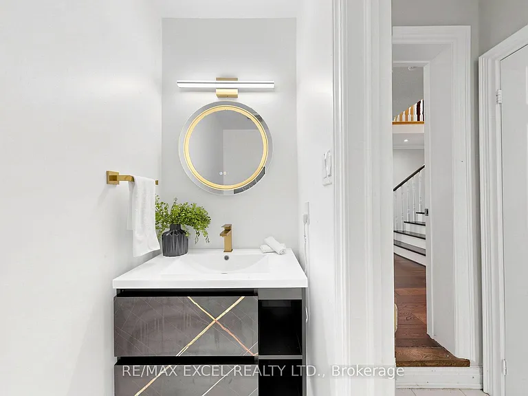 43 Piccadilly Rd — Photo 20