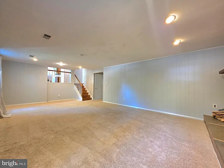 2215 Collingwood Rd — Photo 29