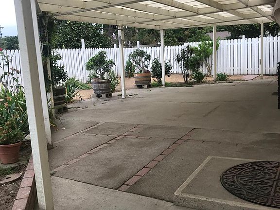 4th image of 1101 El Sur Ave