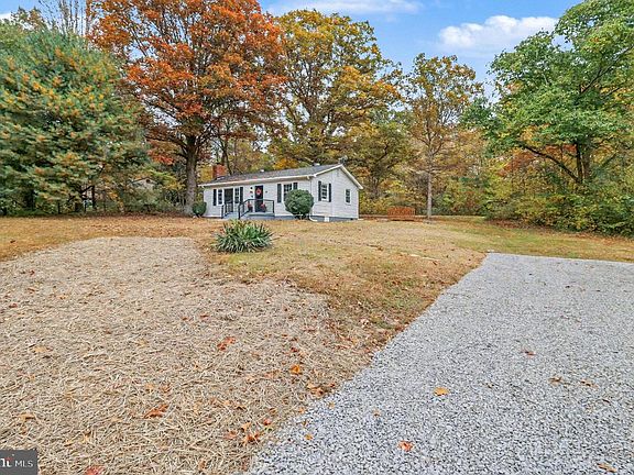 3rd image of 846 Borden Rd