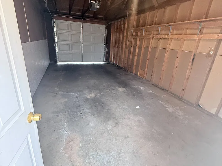 112 SW 21st St #1 — Photo 7