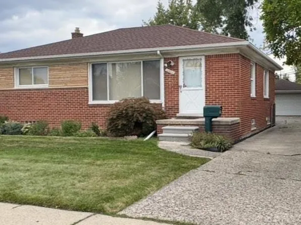 16533 Toepfer Dr, Eastpointe, MI 48021
