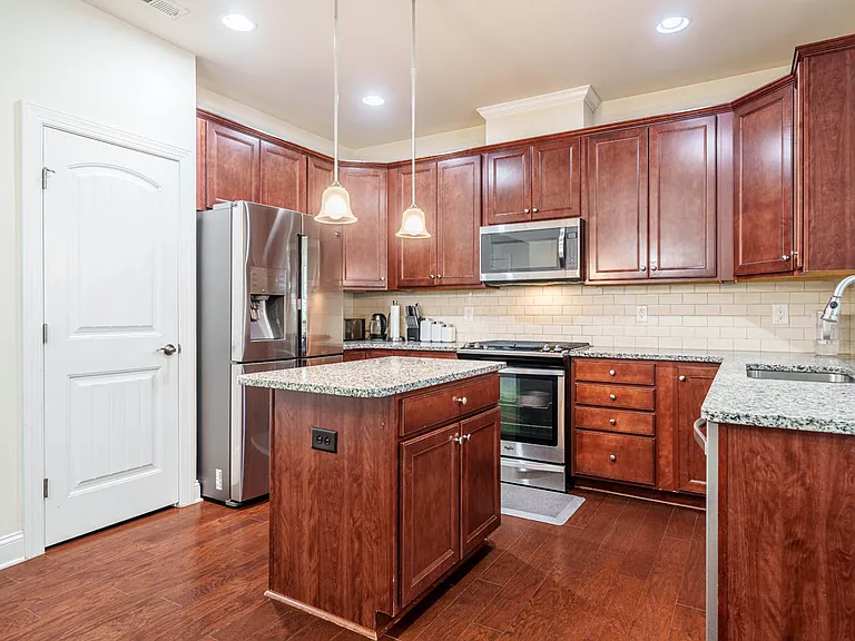 226 Daymire Glen Ln — Photo 8