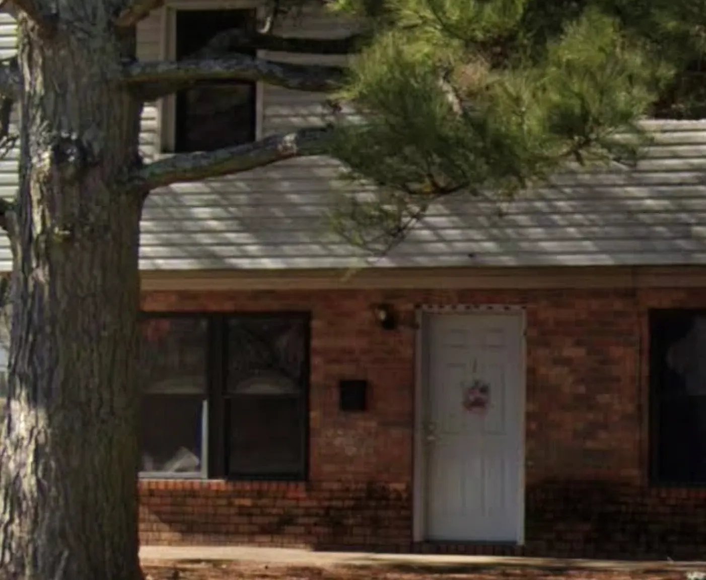 2 bed, 1.5 bath, 1000 sqft, $625 — Photo 1
