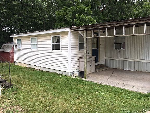 2nd image of 224 S Barnett St #21