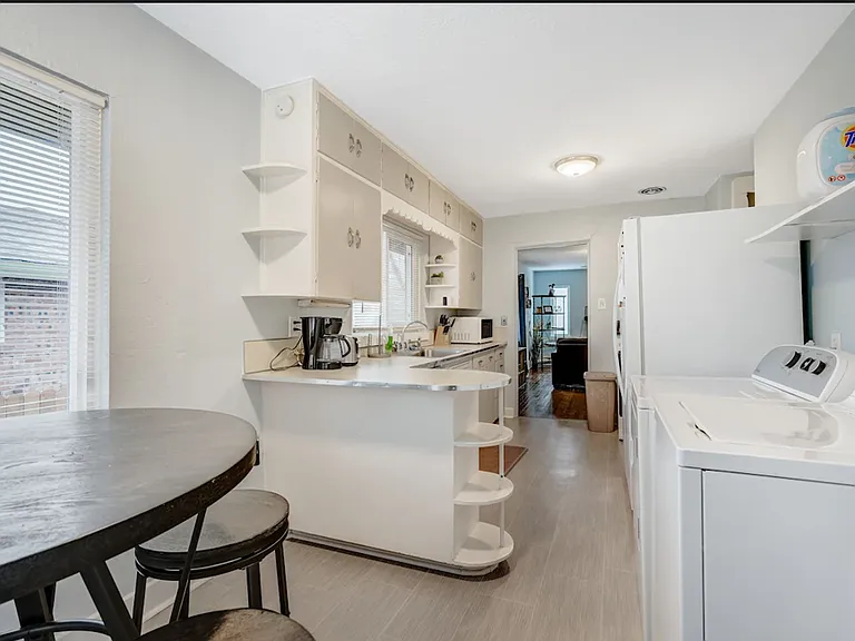 2533 E Buena Ventura St #1 — Photo 13