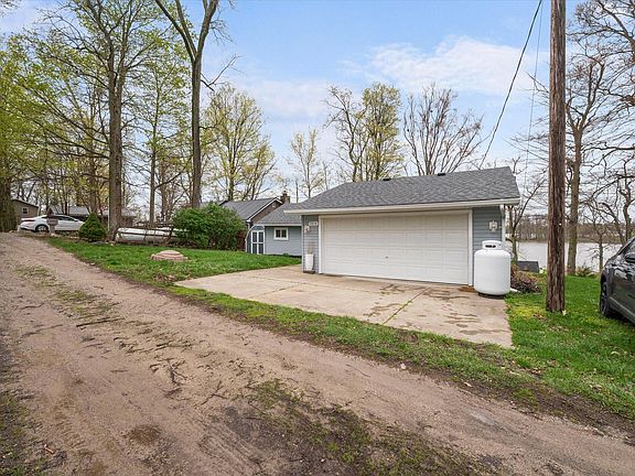 4th image of 9874 Highland Dr