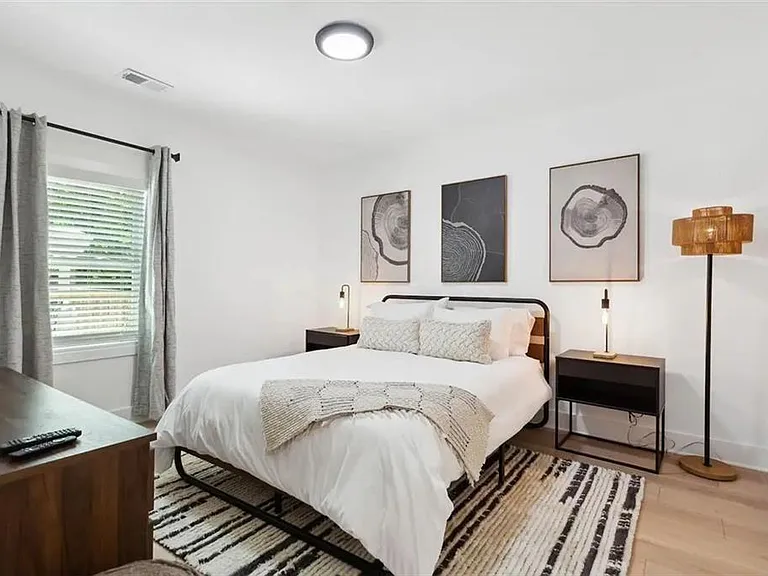 725 Alta Pl NW — Photo 16