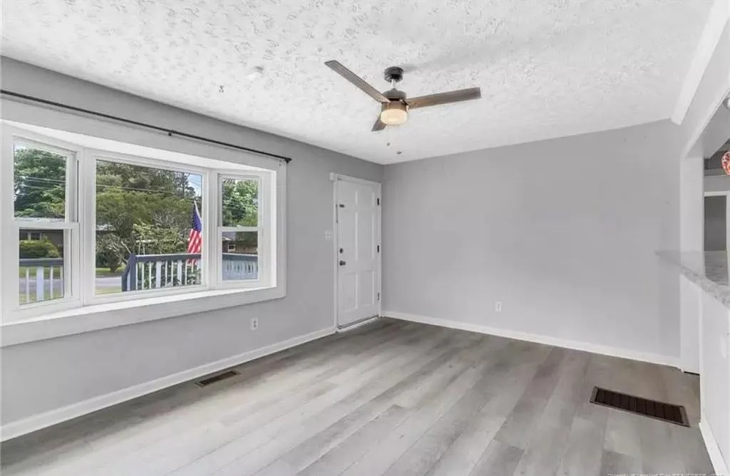 Building Photo - 5409 S Sumac Cir