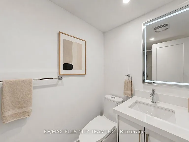 1720 Eglinton Ave E #812 — Photo 10