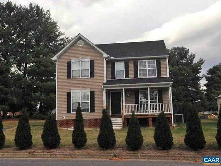 2605 Village Dr — Photo 1