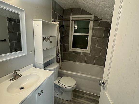 5th image of 2113 S Meade St #1