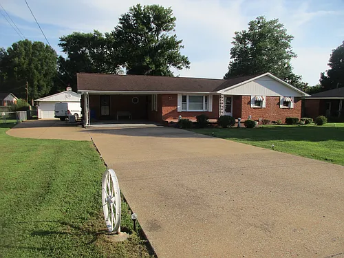 90 Willard Ave Photo 1