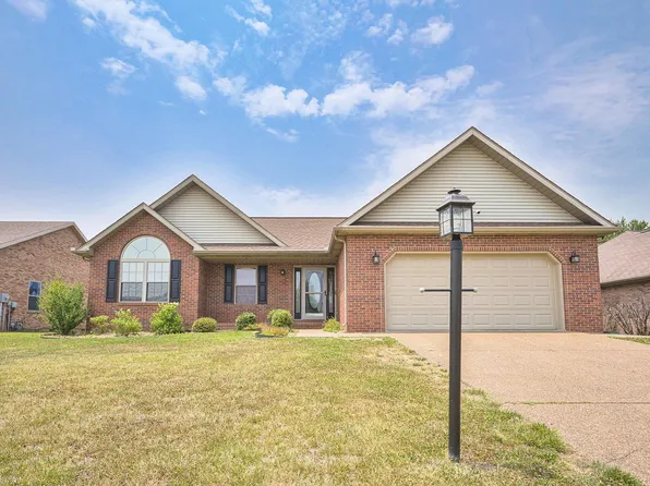 9028 Clear Creek Dr, Evansville, IN 47711