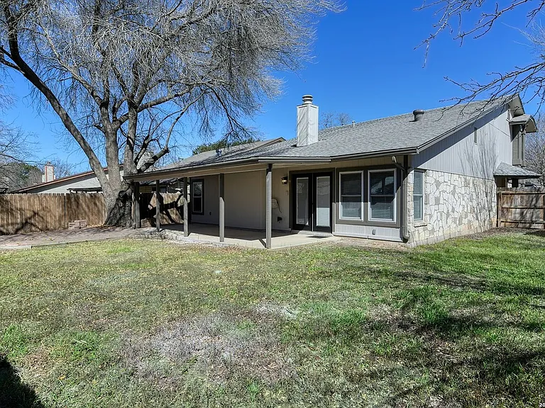 3218 Jenkins Dr — Photo 7