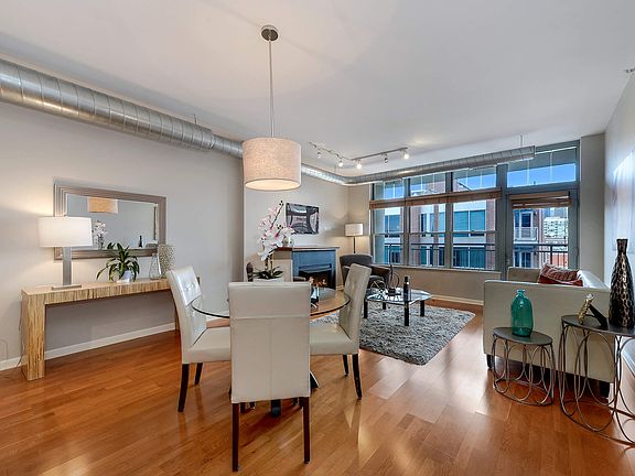 Living Room / Dining Room