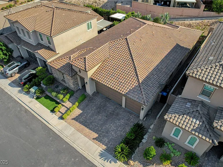 3943 Reyes Ave — Photo 78
