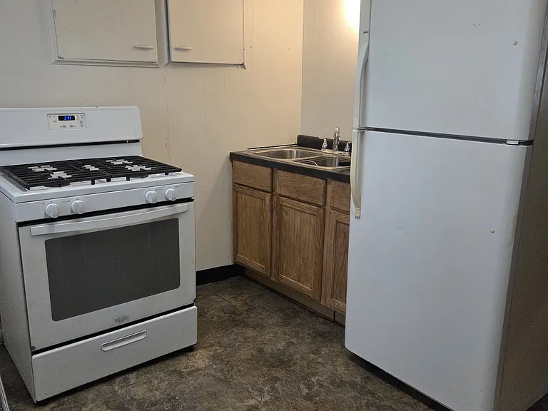 10046 S Bensley Ave — Photo 3