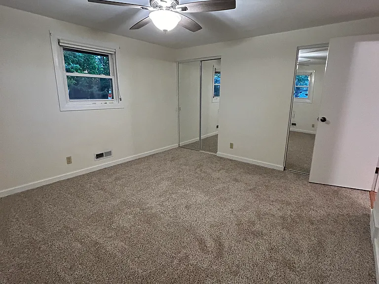 503 Ann Ct — Photo 3