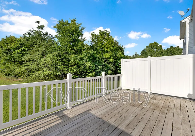940 Tiger Ln — Photo 23