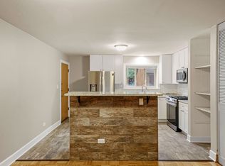 8050 Niles Ave APT GW, Skokie, IL 60077