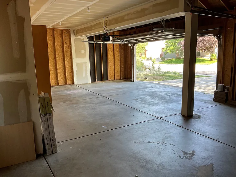2102 Sweetwater Creek Dr — Photo 16
