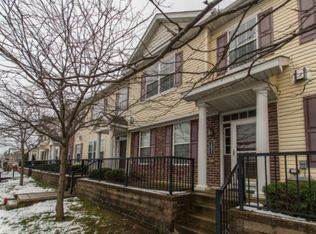 7531 12th St N, Oakdale, MN 55128