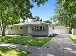 711 E Harding Dr, Appleton, WI 54915