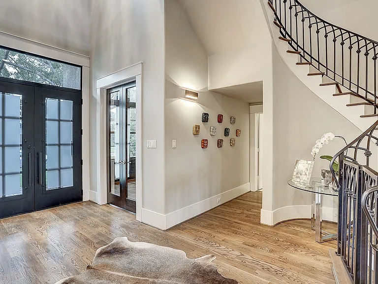 5655 Locke Ln — Photo 5