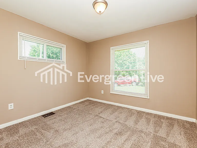 4434 Reading Rd — Photo 13