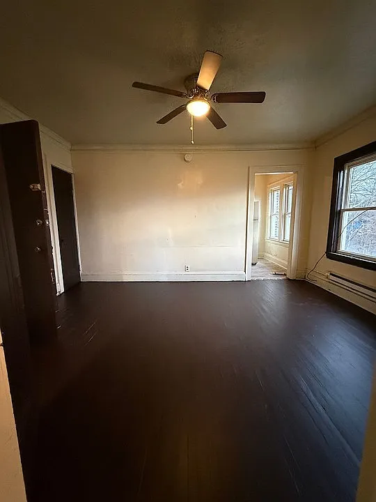 Studio, 691 sqft, $550 — Photo 3