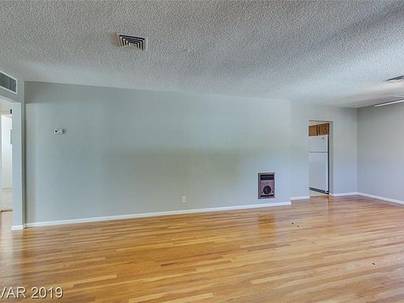 3rd image of 1336 Barnard Dr