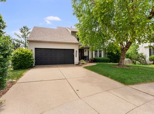 4478 34th Street Ct, Bettendorf, IA 52722