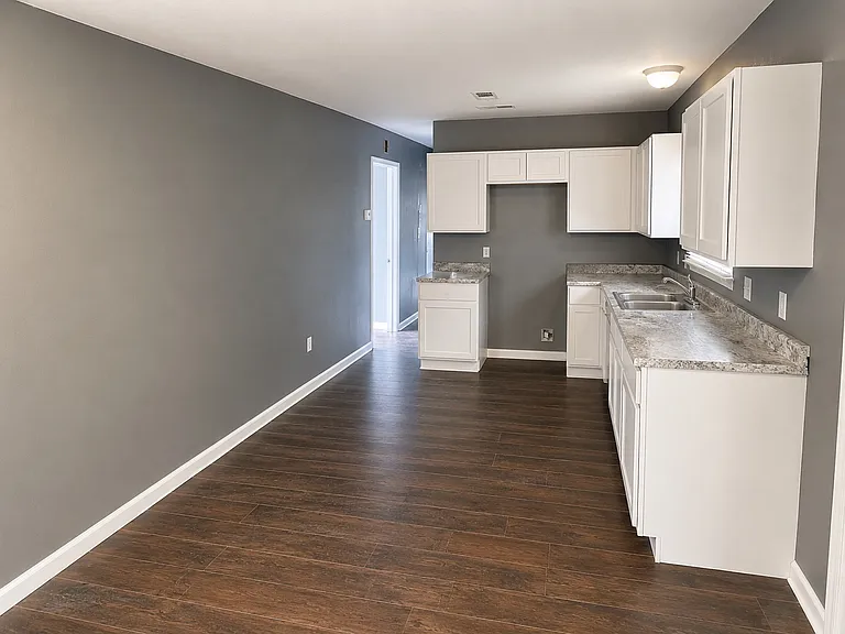 2154 Fairway Dr — Photo 7