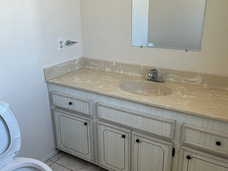 920 Palmhurst Dr — Photo 13