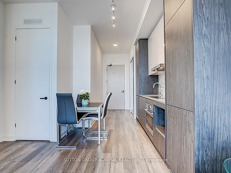 28 Interchange Way #612 — Photo 13